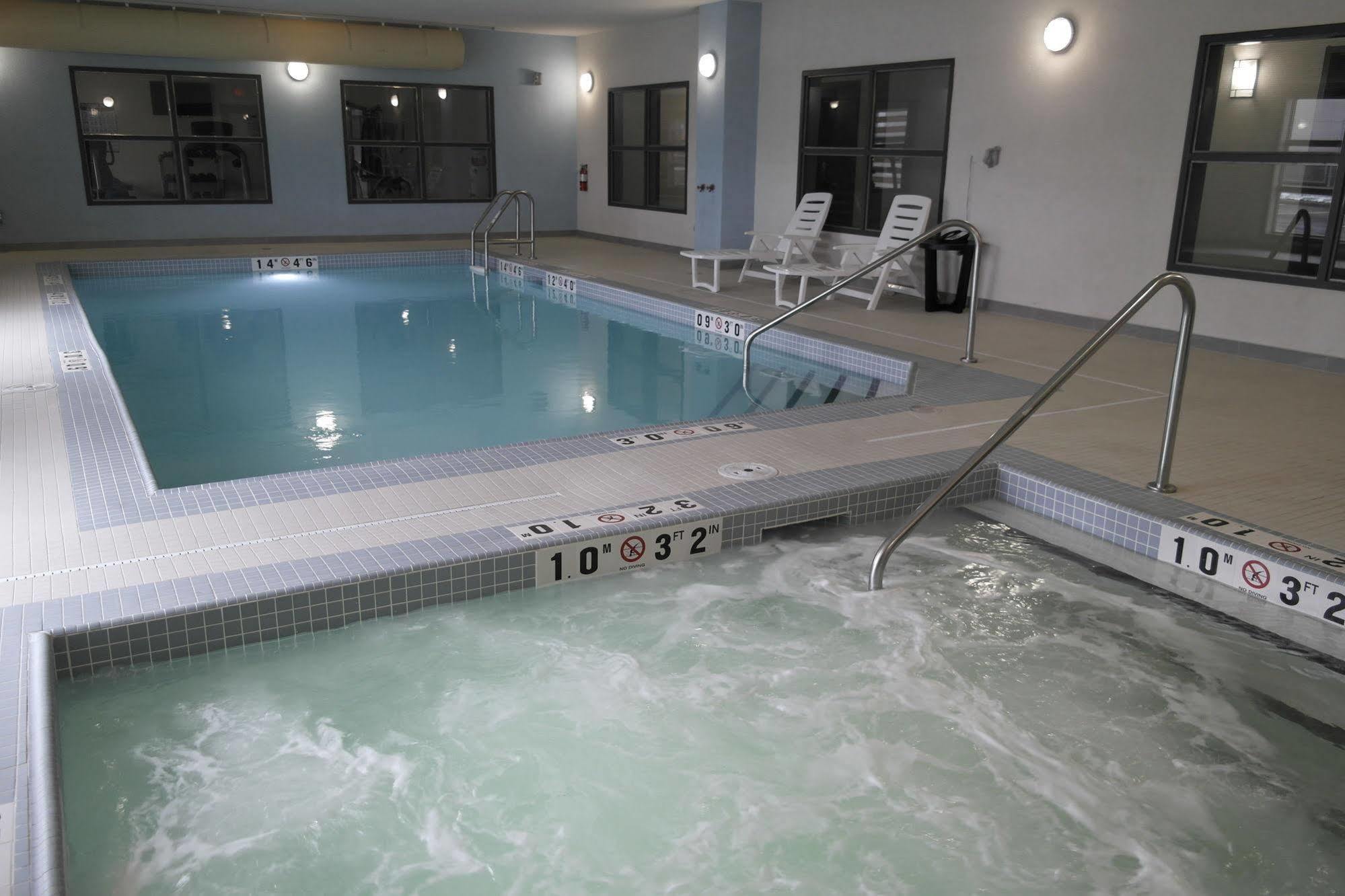 Stars Inn Ледук Экстерьер фото